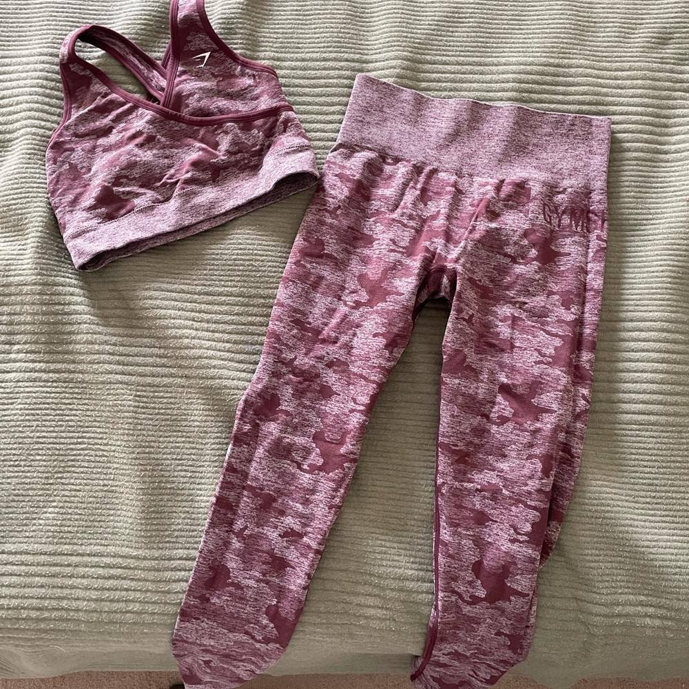Gently used Gymshark set!
